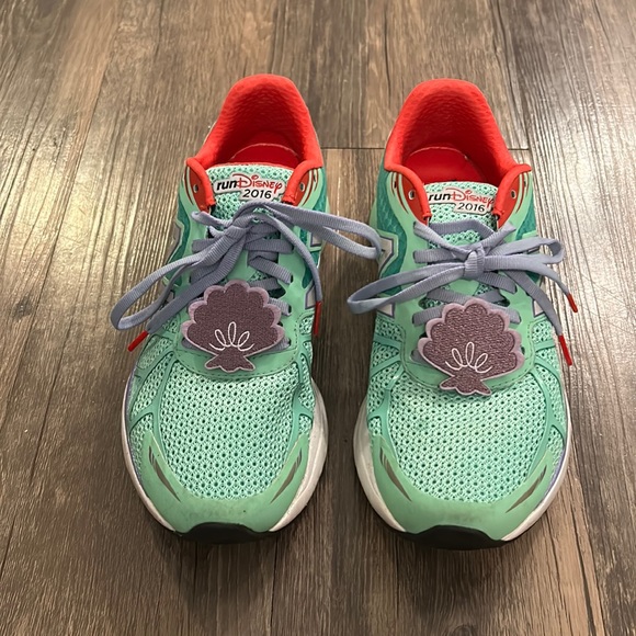 New Balance Shoes - RunDisney Little Mermaid 2016 New Balance Vazee